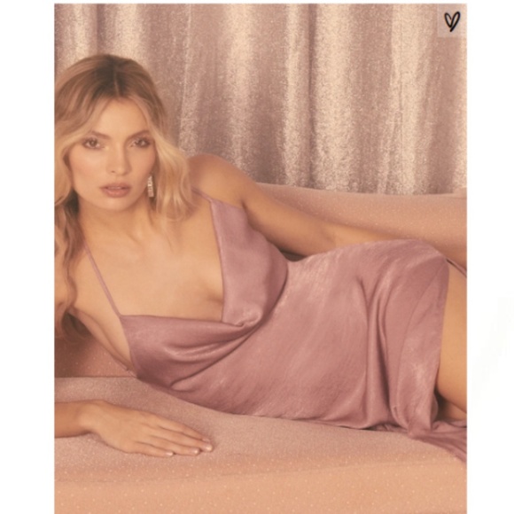 Lulus Dresses & Skirts - NWT Lulu's AWARD WINNER Mauve Satin Midi Dress